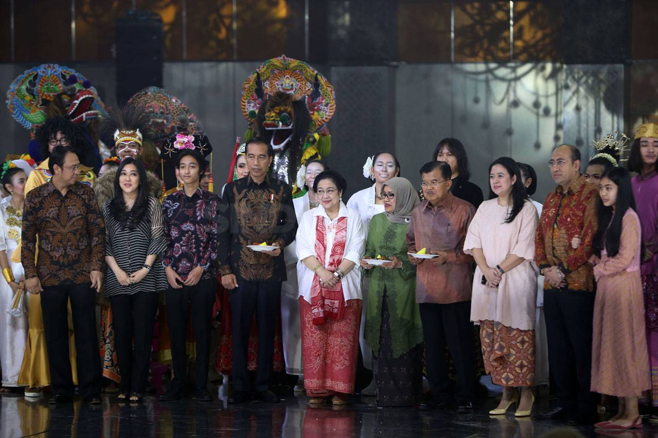 Presiden Jokowi Hadiri...