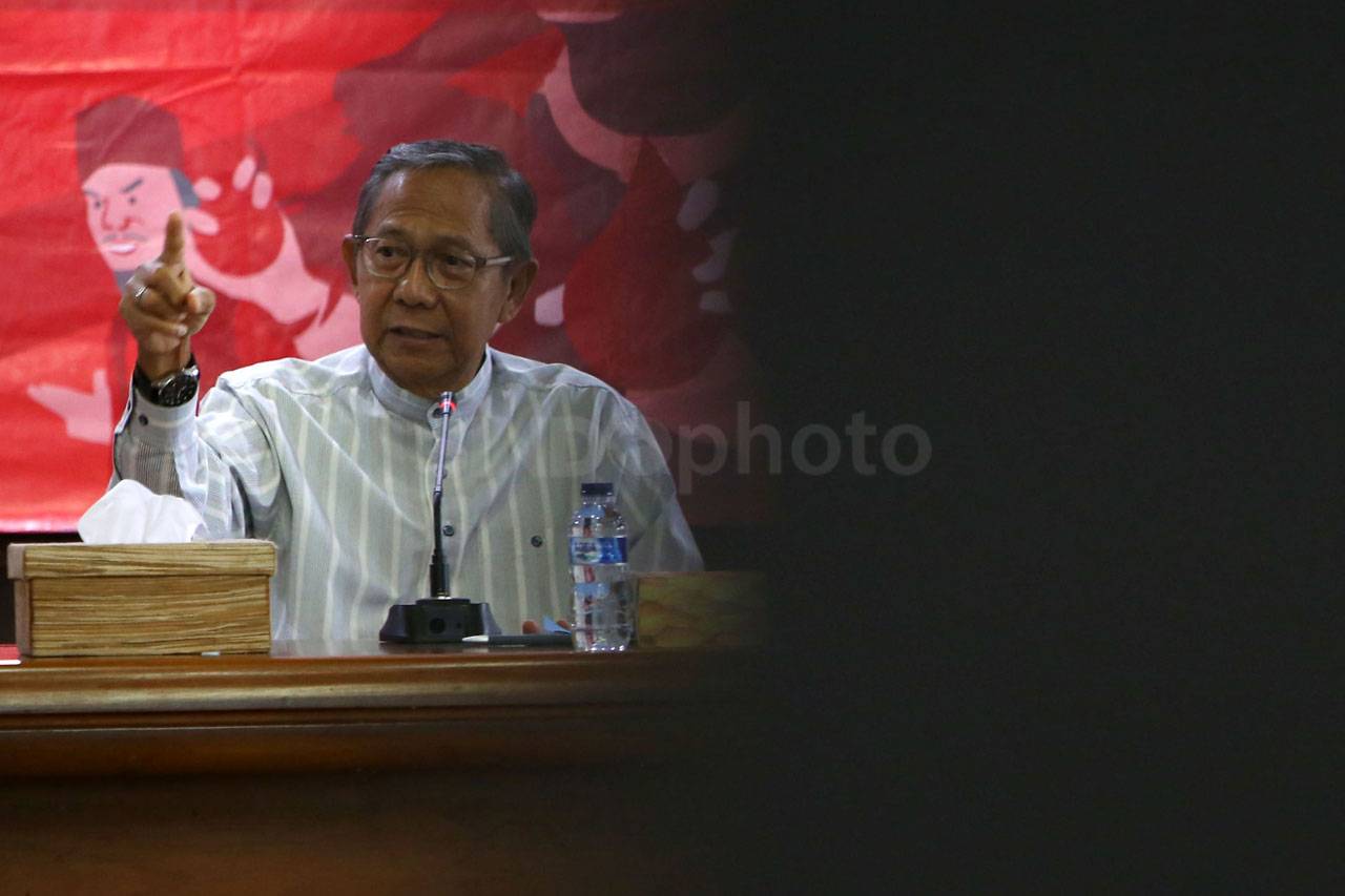 PMI Berikan Penghargaan...