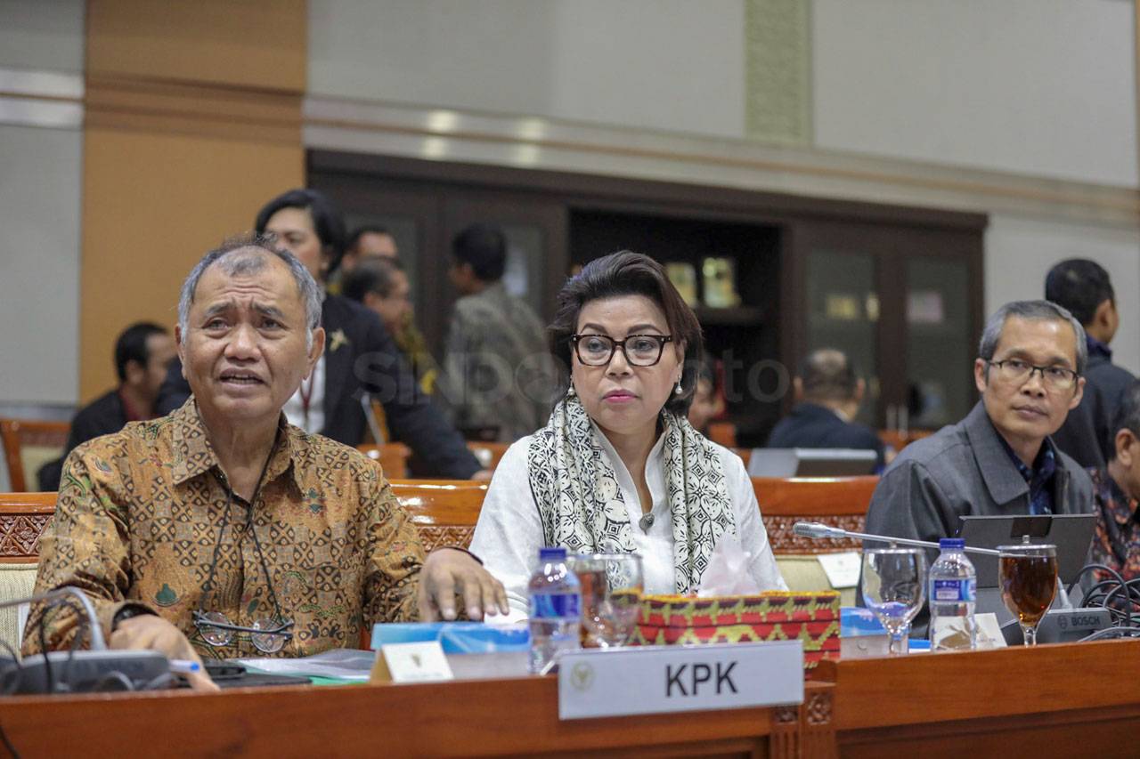 Pimpinan KPK Raker dengan...