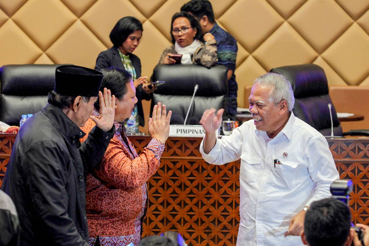 Komisi V DPR Raker dengan...