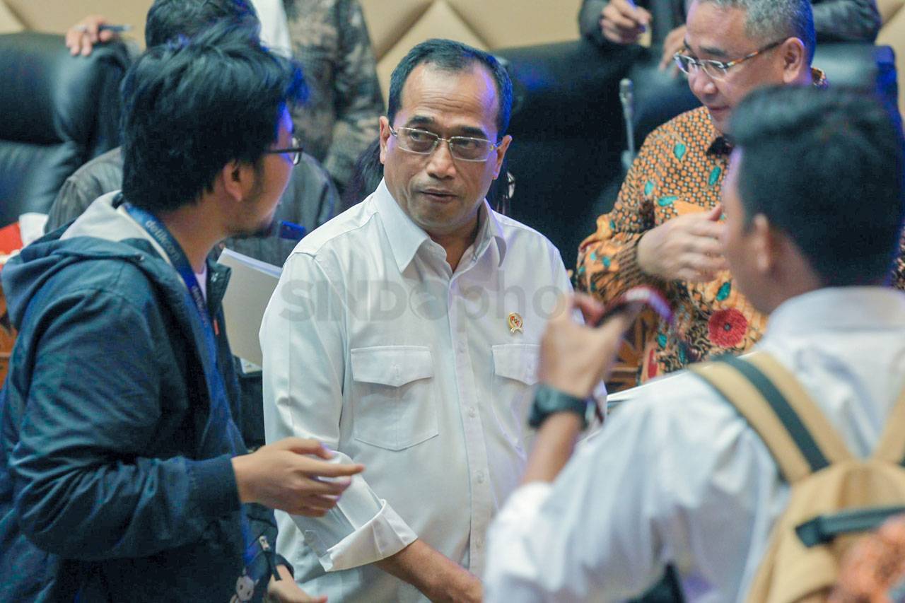 Komisi V DPR Raker dengan...