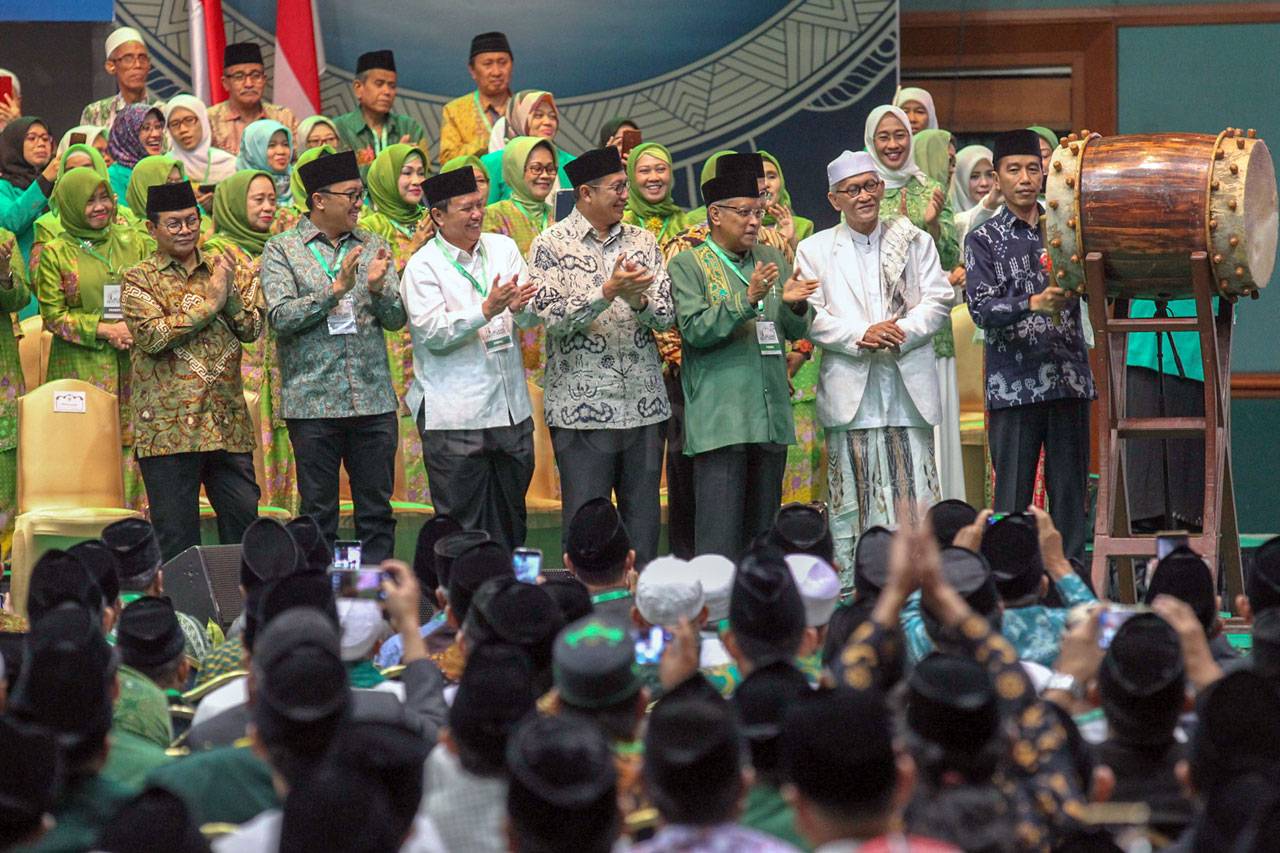 Presiden Jokowi Hadiri...