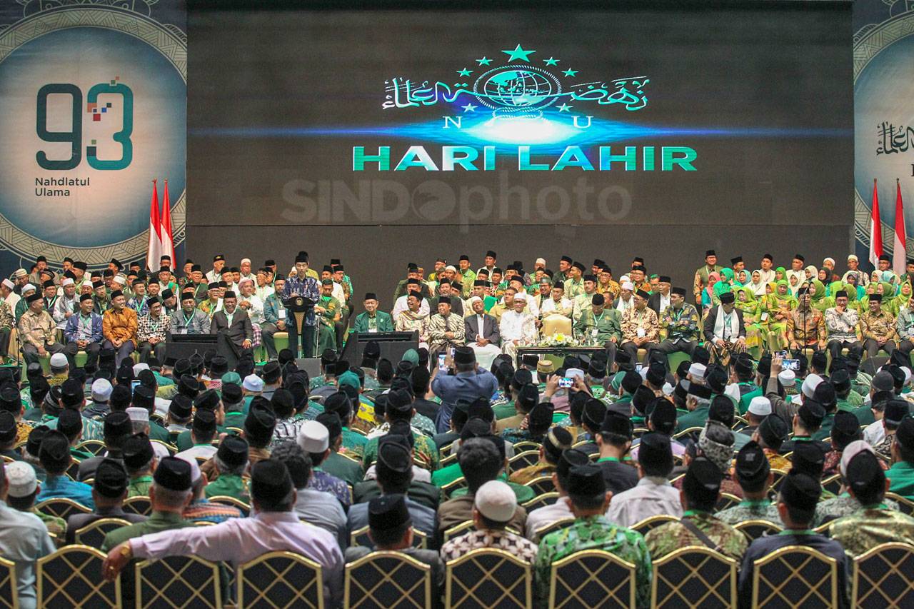 Presiden Jokowi Hadiri...