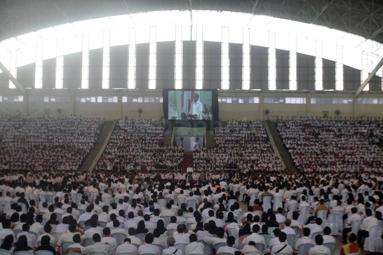 Presiden Jokowi Hadiri...