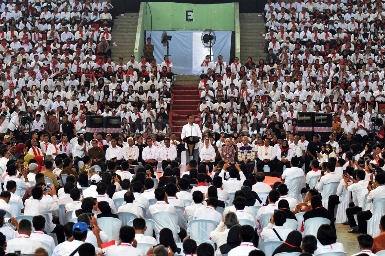 Presiden Jokowi Hadiri...