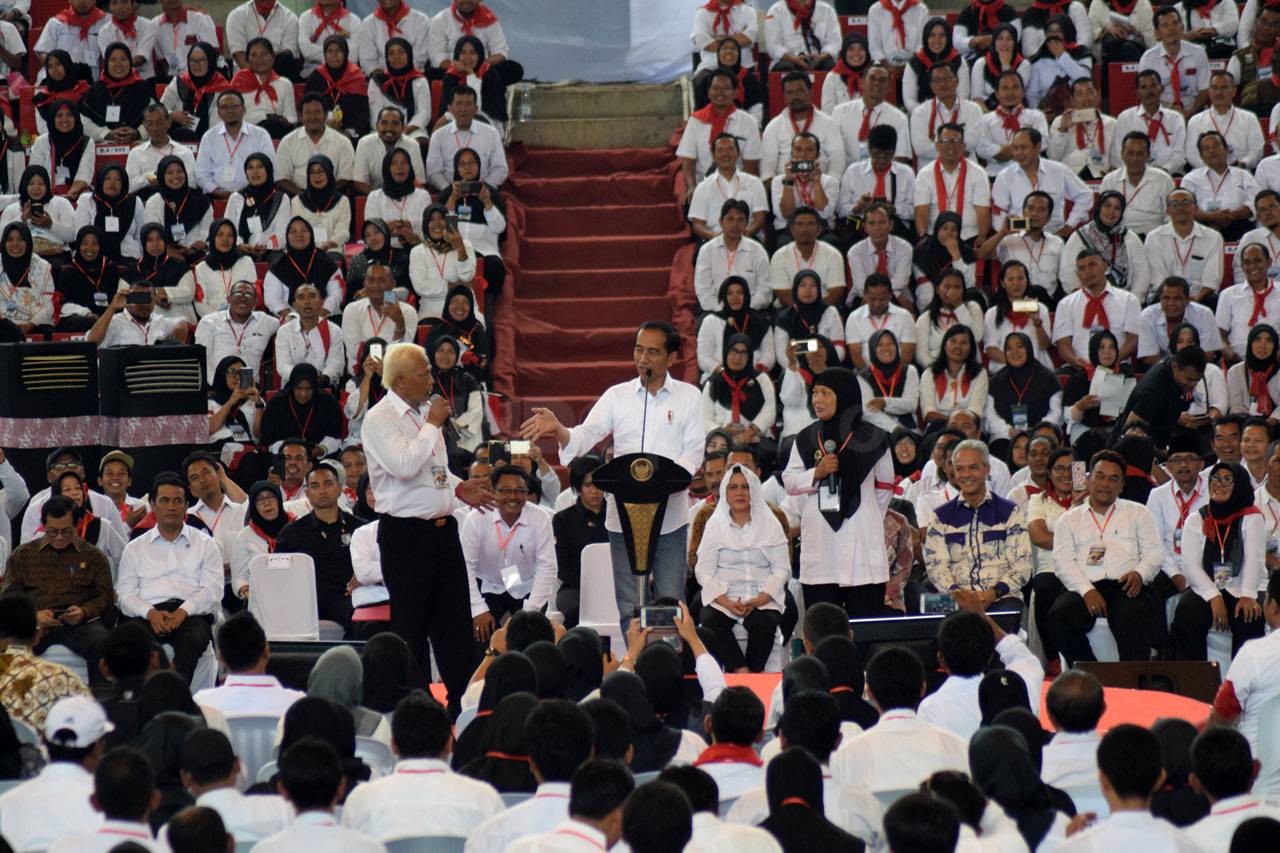 Presiden Jokowi Hadiri...