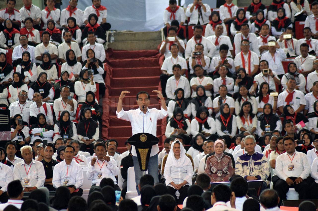 Presiden Jokowi Hadiri...