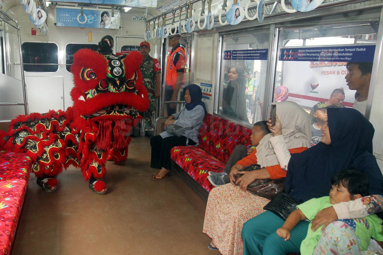 Pertunjukkan Barongsai...