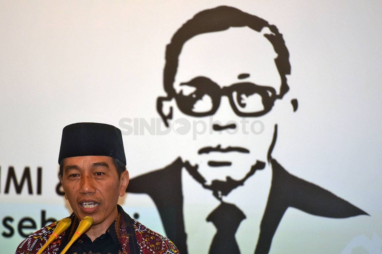 Presiden Jokowi Hadiri...