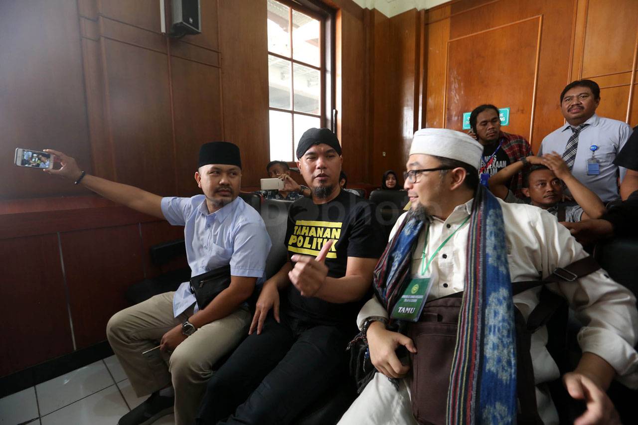 Ahmad Dhani Jalani Sidang...