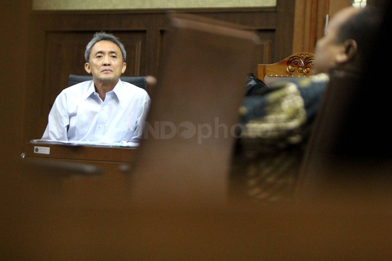 Mantan Ketua PPATK Yunus...