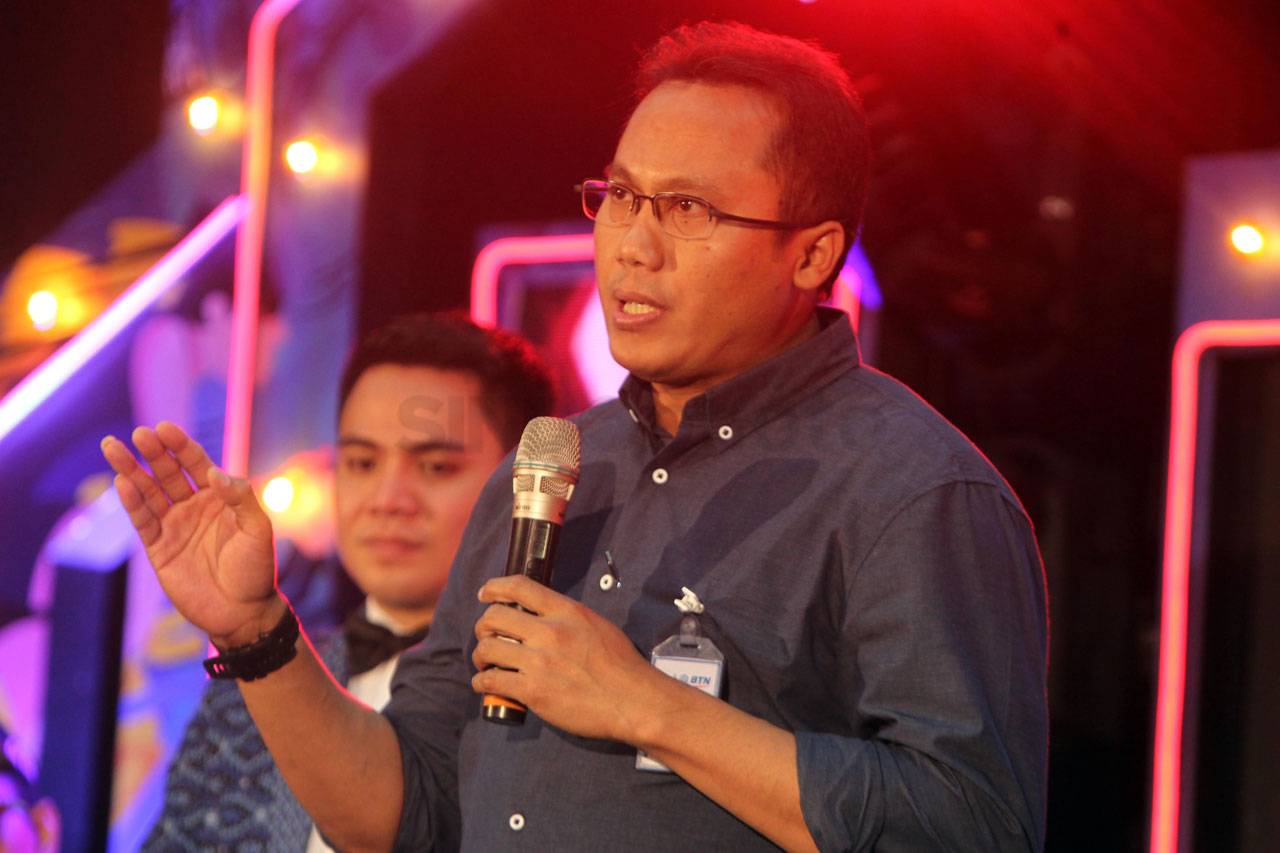 Dela Syntia Sihombing...