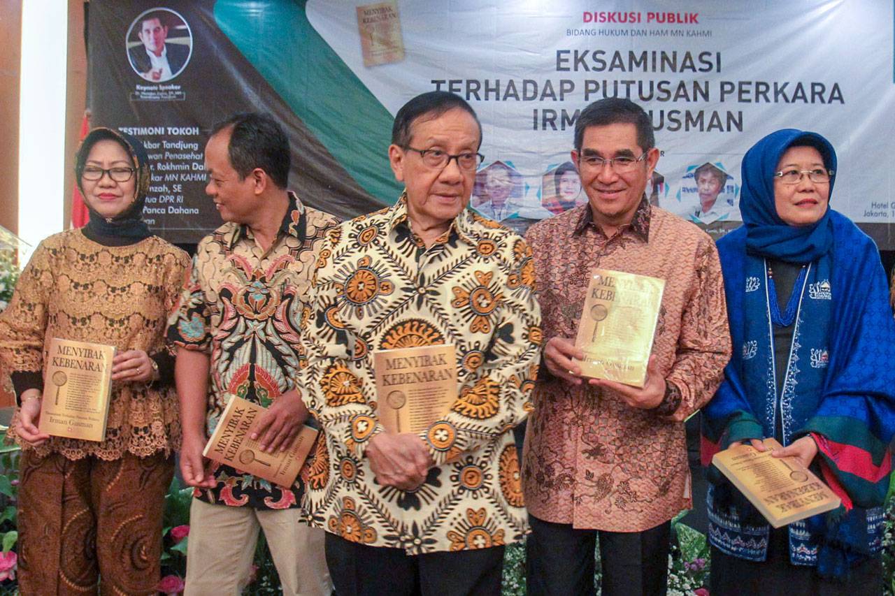 Diskusi Publik: Eksaminasi...