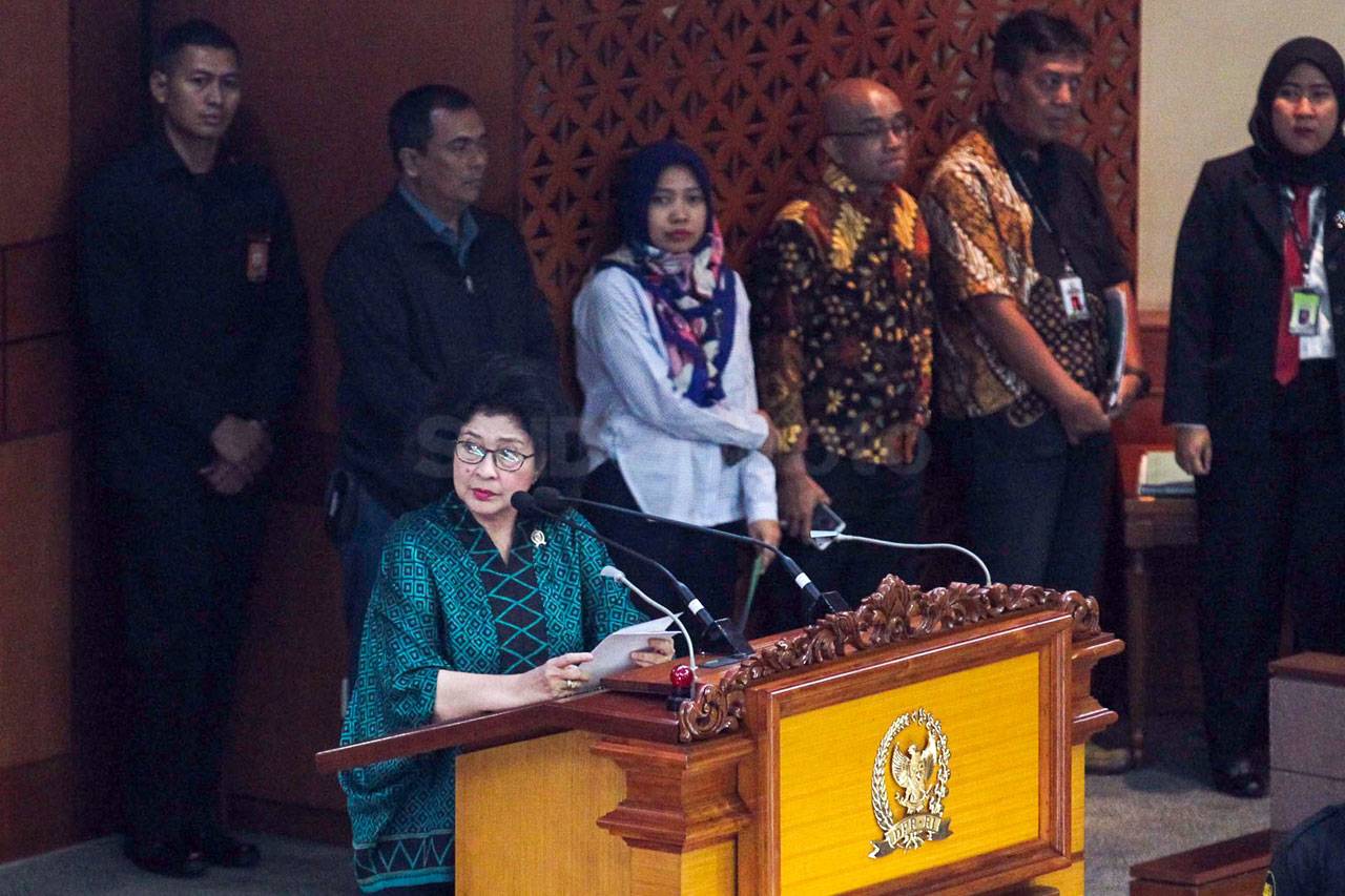 DPR Sahkan UU Kebidanan