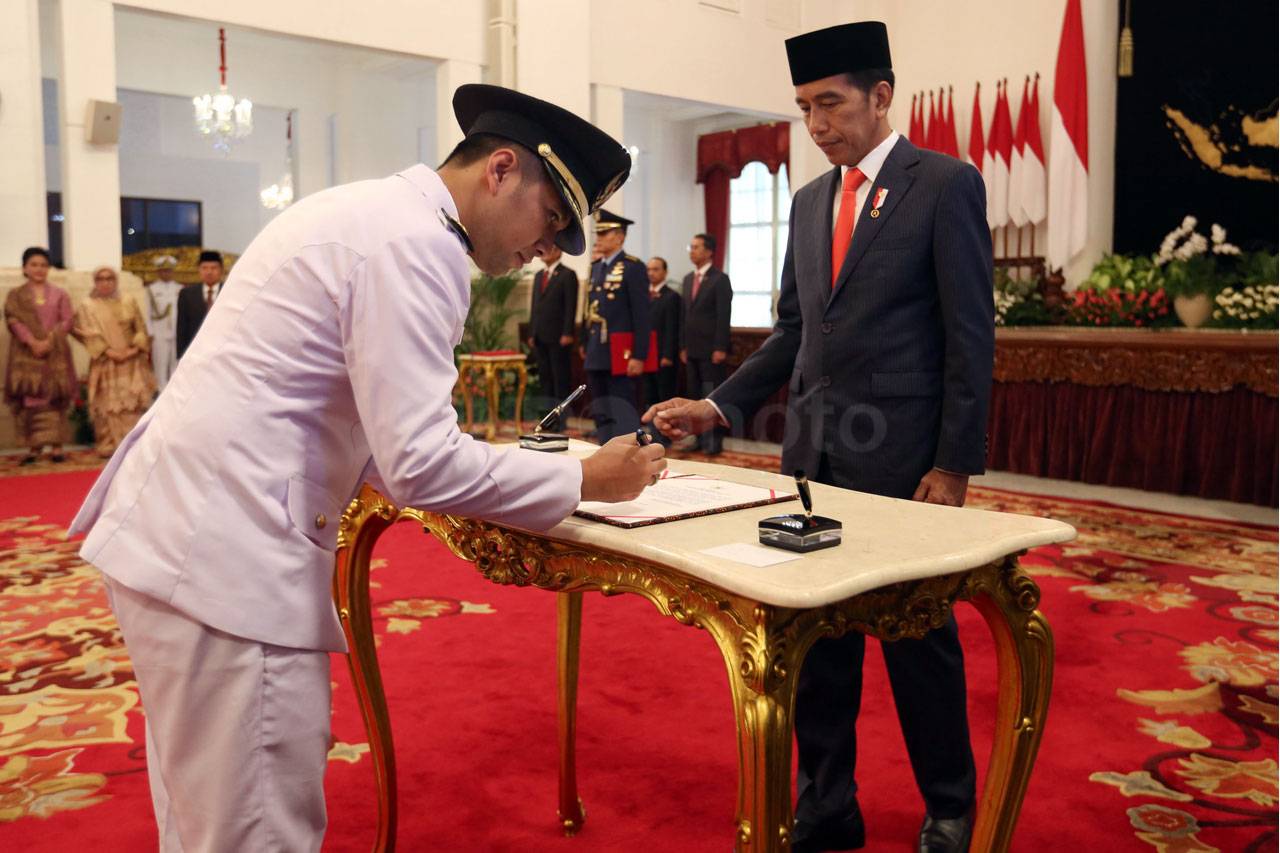 Presiden Jokowi Lantik...