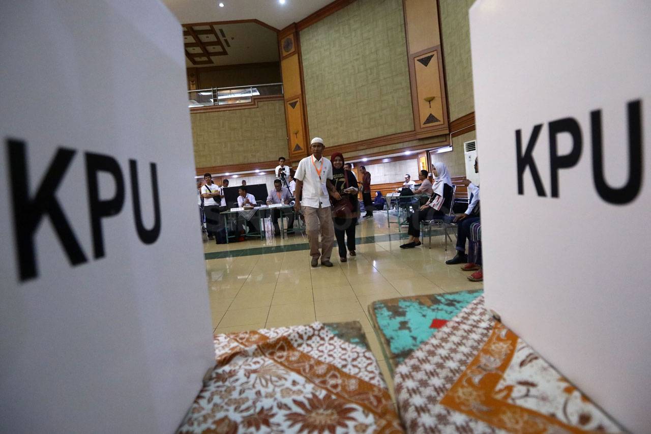 KPU Gelar Sosialisasi...