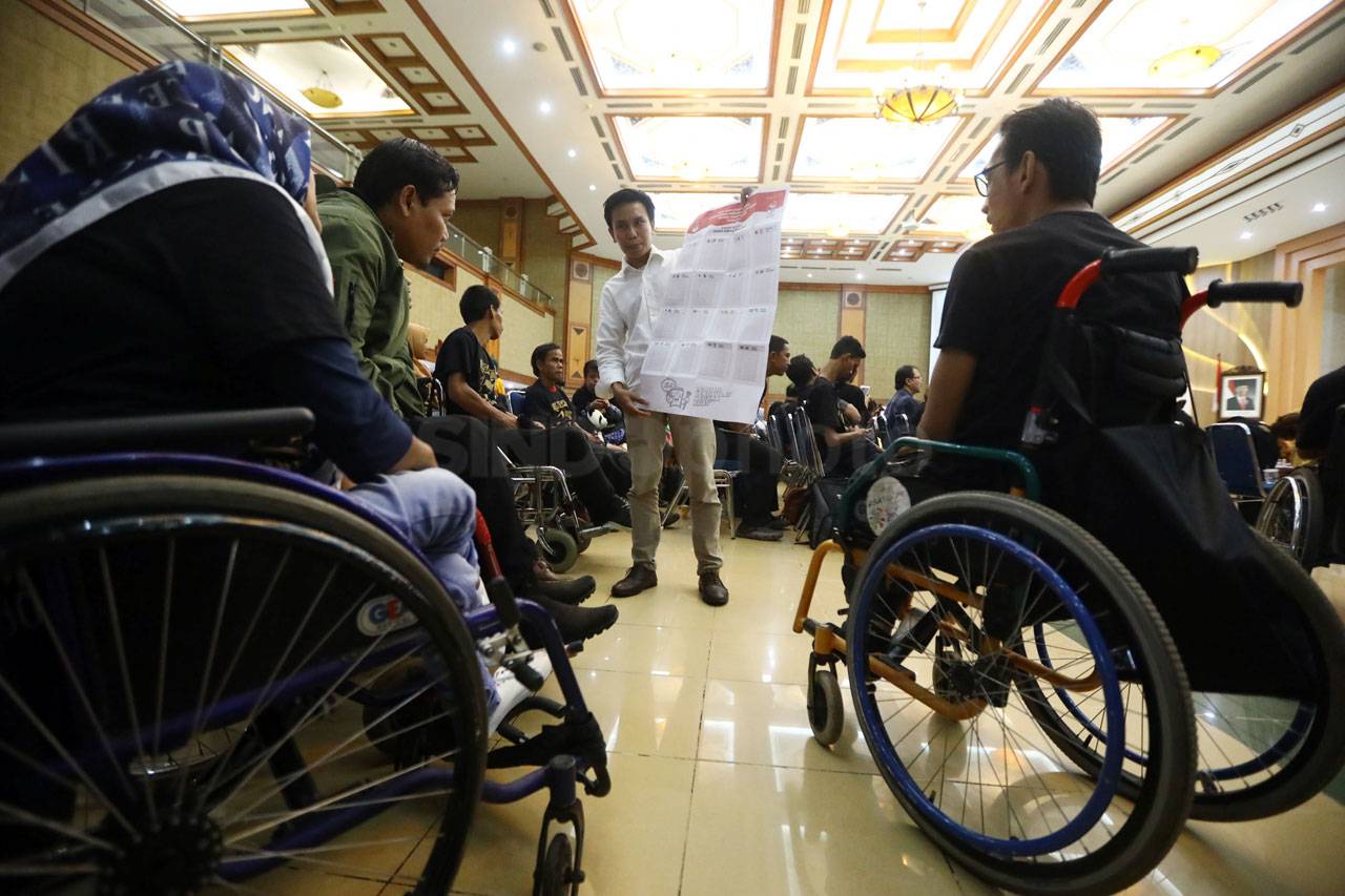 KPU Gelar Sosialisasi...