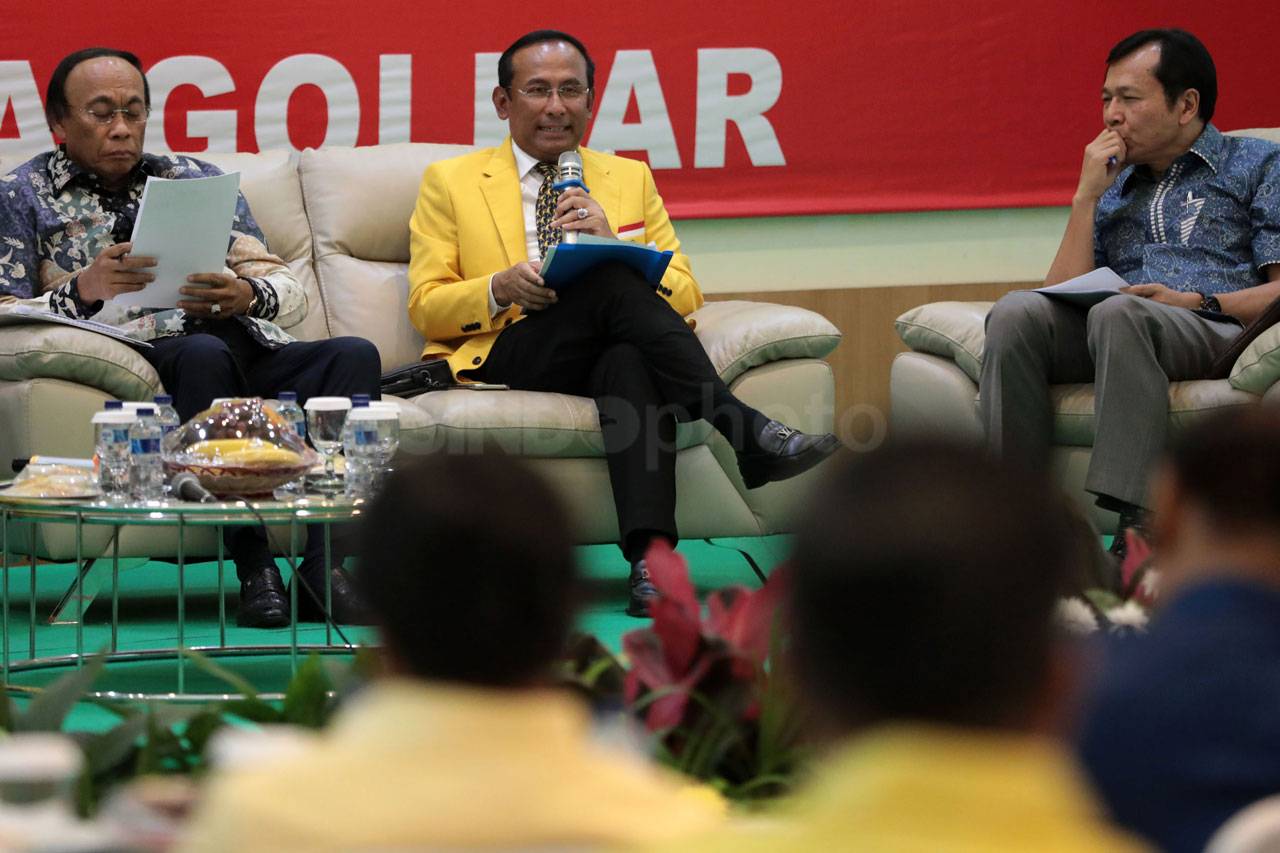 Jelang Debat Capres,...