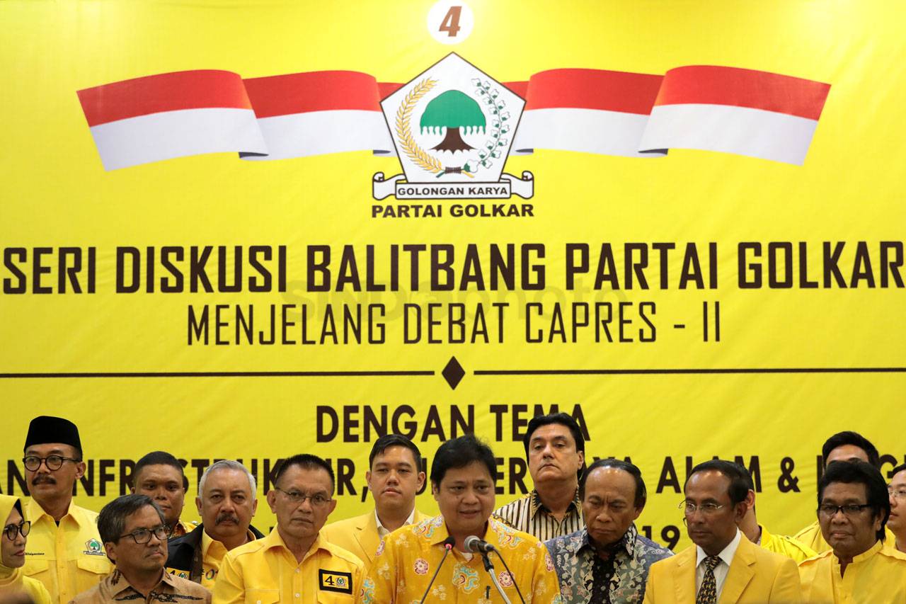 Jelang Debat Capres,...