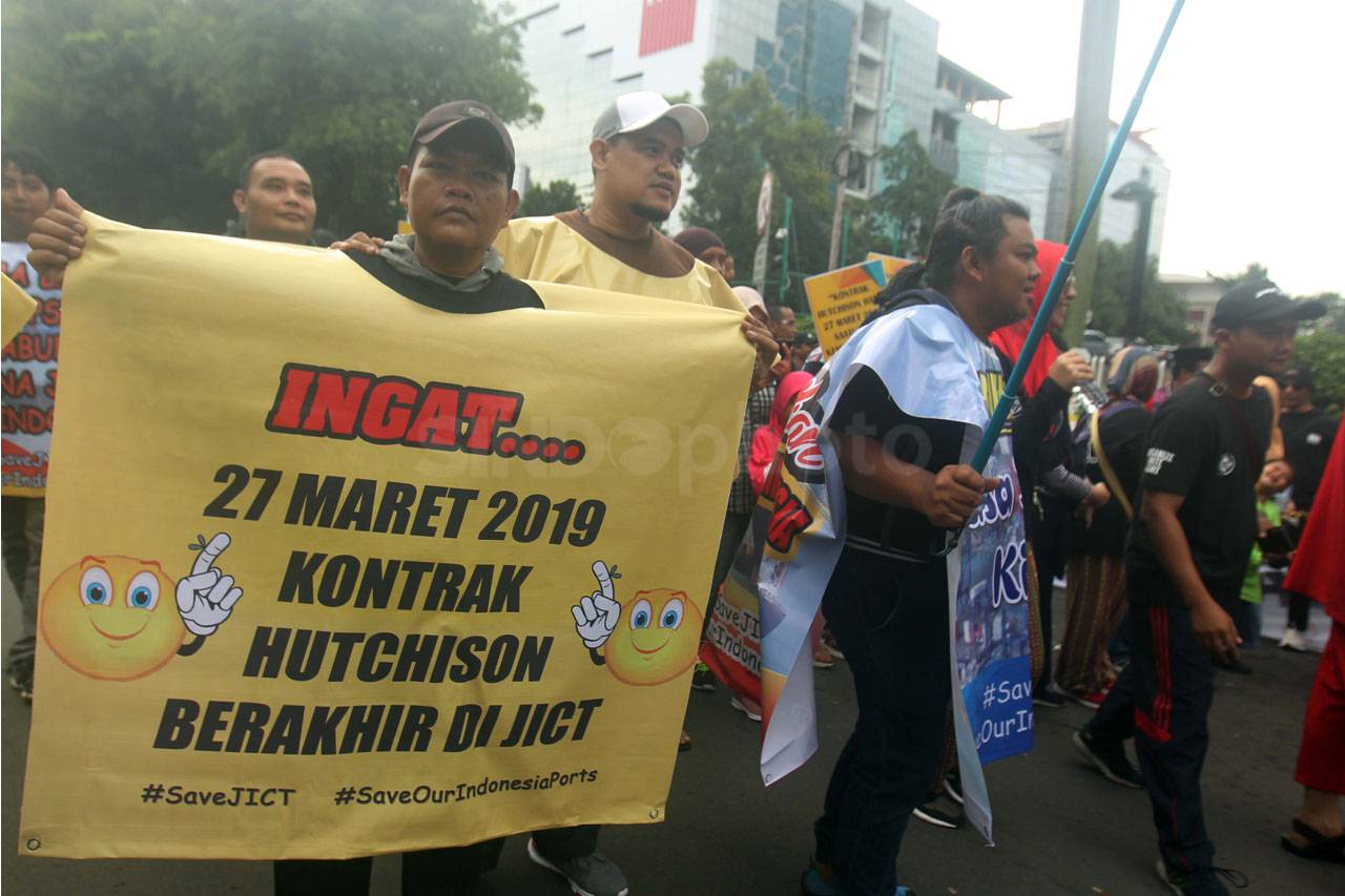 Tolak Perusahaan Asing,...