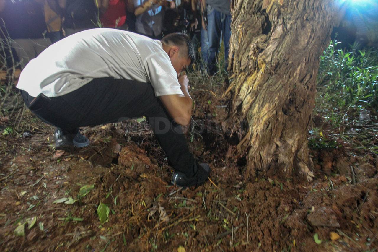 Polisi Sisir Lokasi...