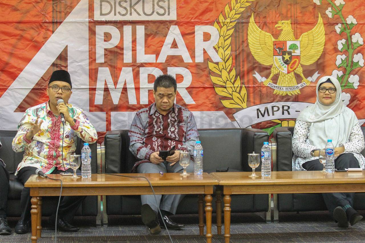 Diskusi Empat Pilar:...
