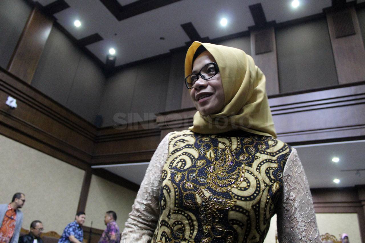 Eni Maulani Saragih...