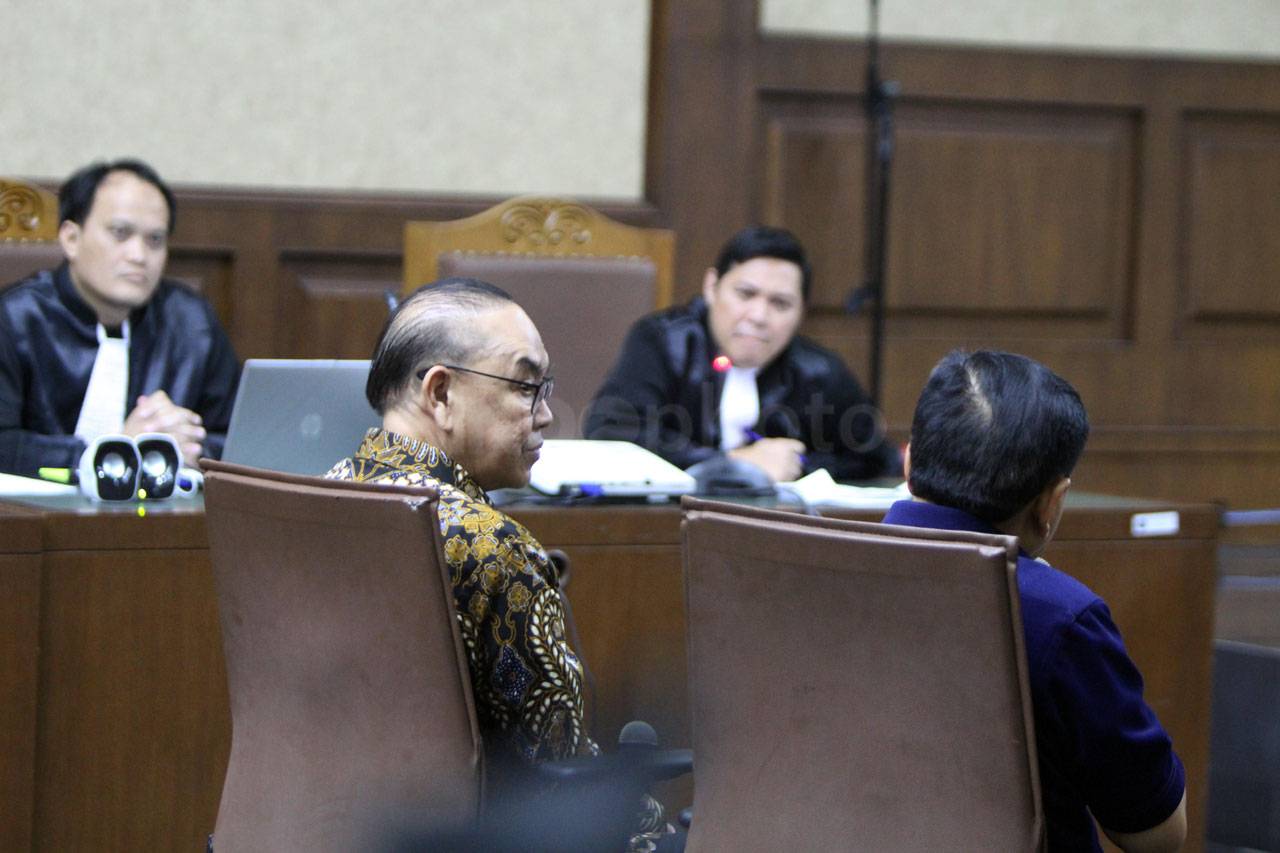 Setnov Bersaksi dalam...