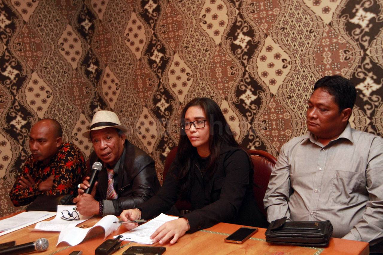 Nasabah Duga Bank J-Trust...