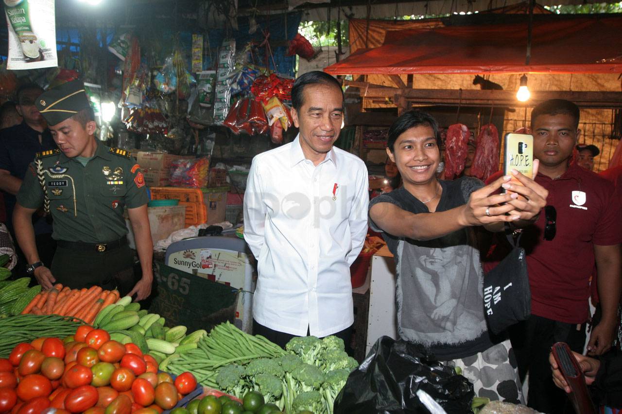 Presiden Jokowi Kunjungi...