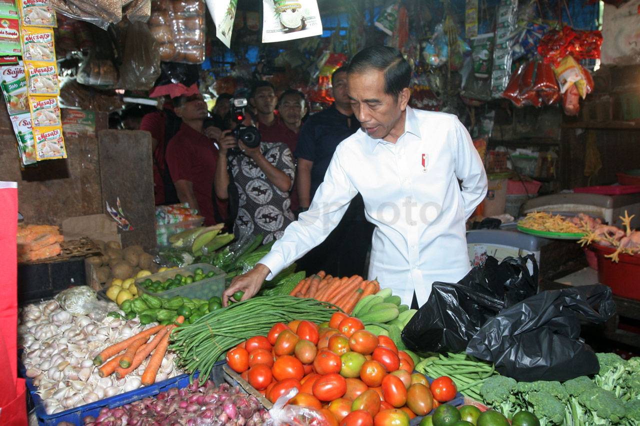 Presiden Jokowi Kunjungi...