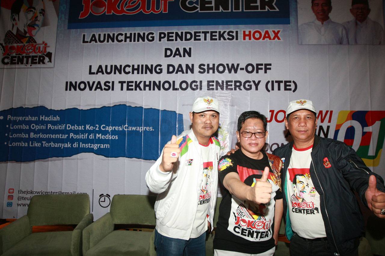 The Jokowi Center Luncurkan...