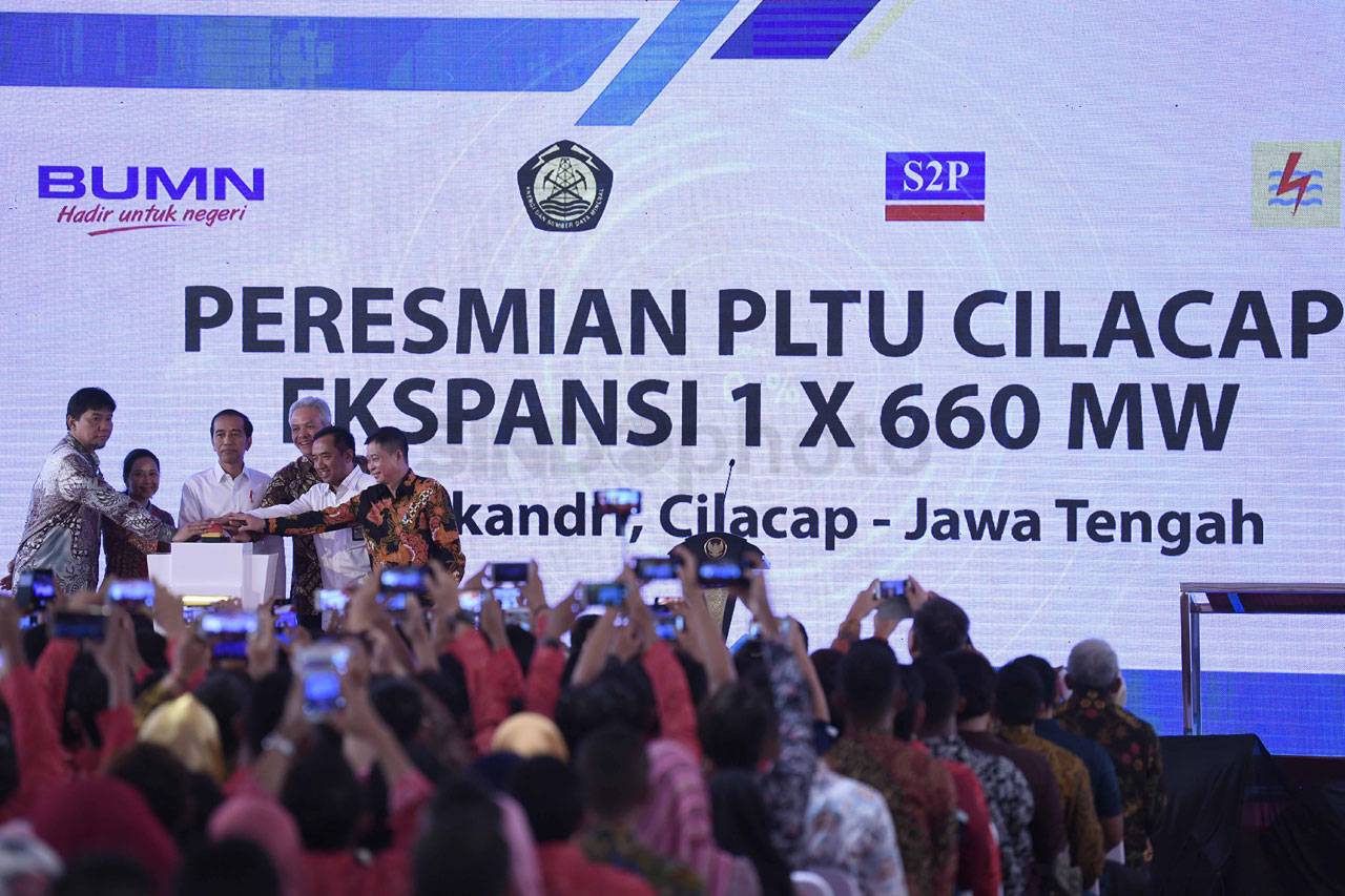 Presiden Jokowi Resmikan...