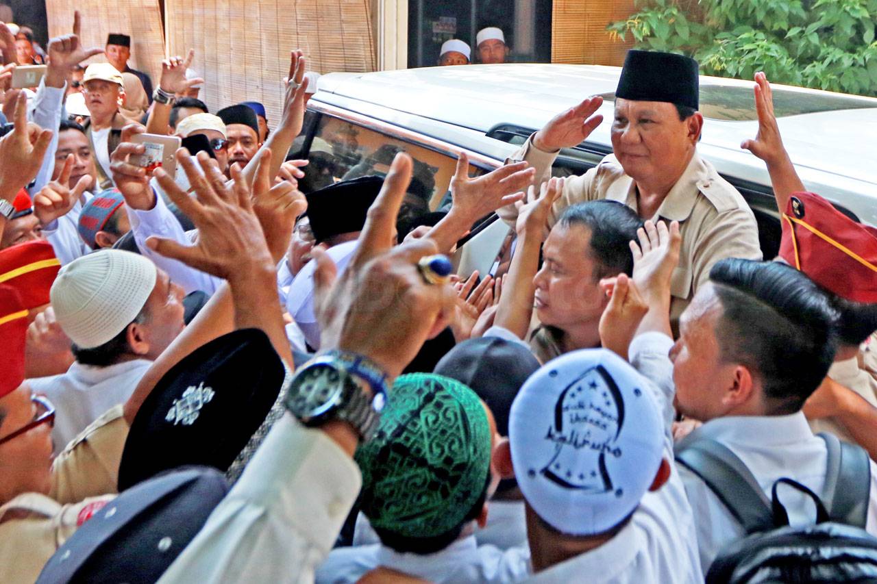 Capres Prabowo Kunjungi...