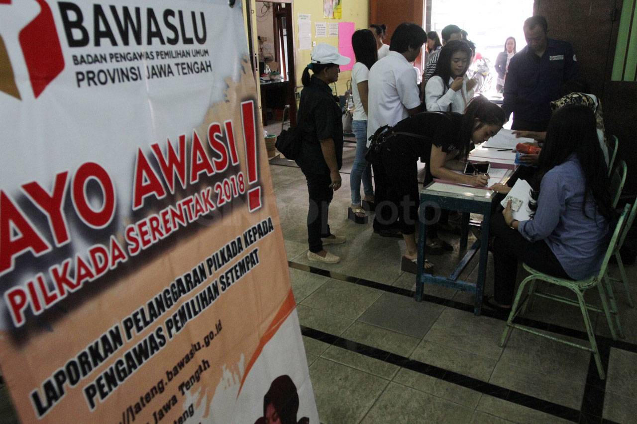 Bawaslu Semarang Ajak...