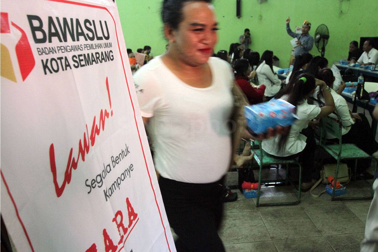 Bawaslu Semarang Ajak...
