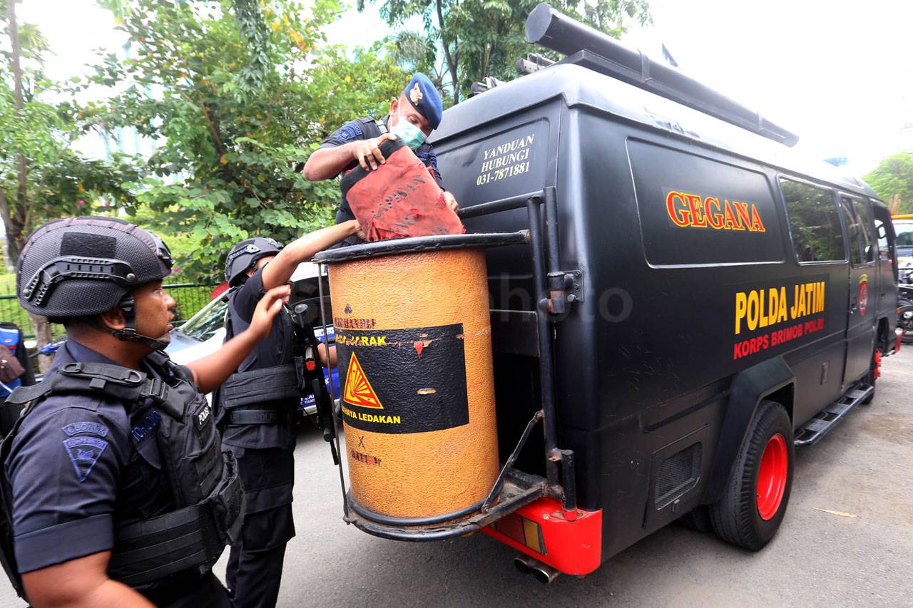 Penemuan Granat Hebohkan...