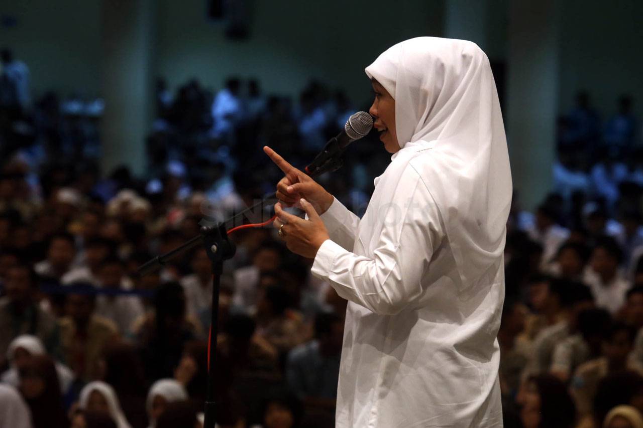 Gubernur Khofifah Motivasi...