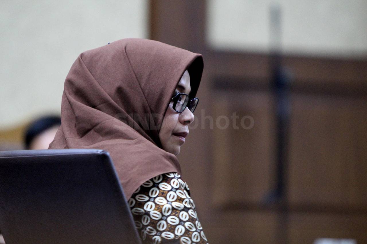 Eni Maulani Saragih...