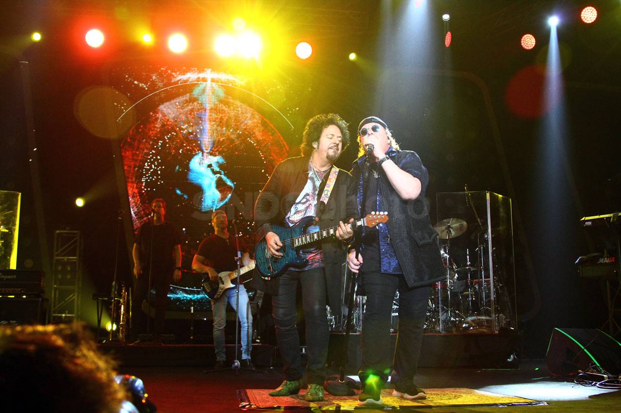 Tampil di Java Jazz,...