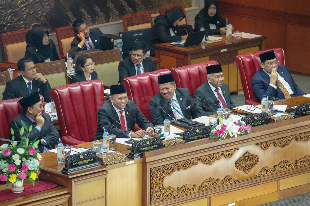 DPR Buka Masa Persidangan...