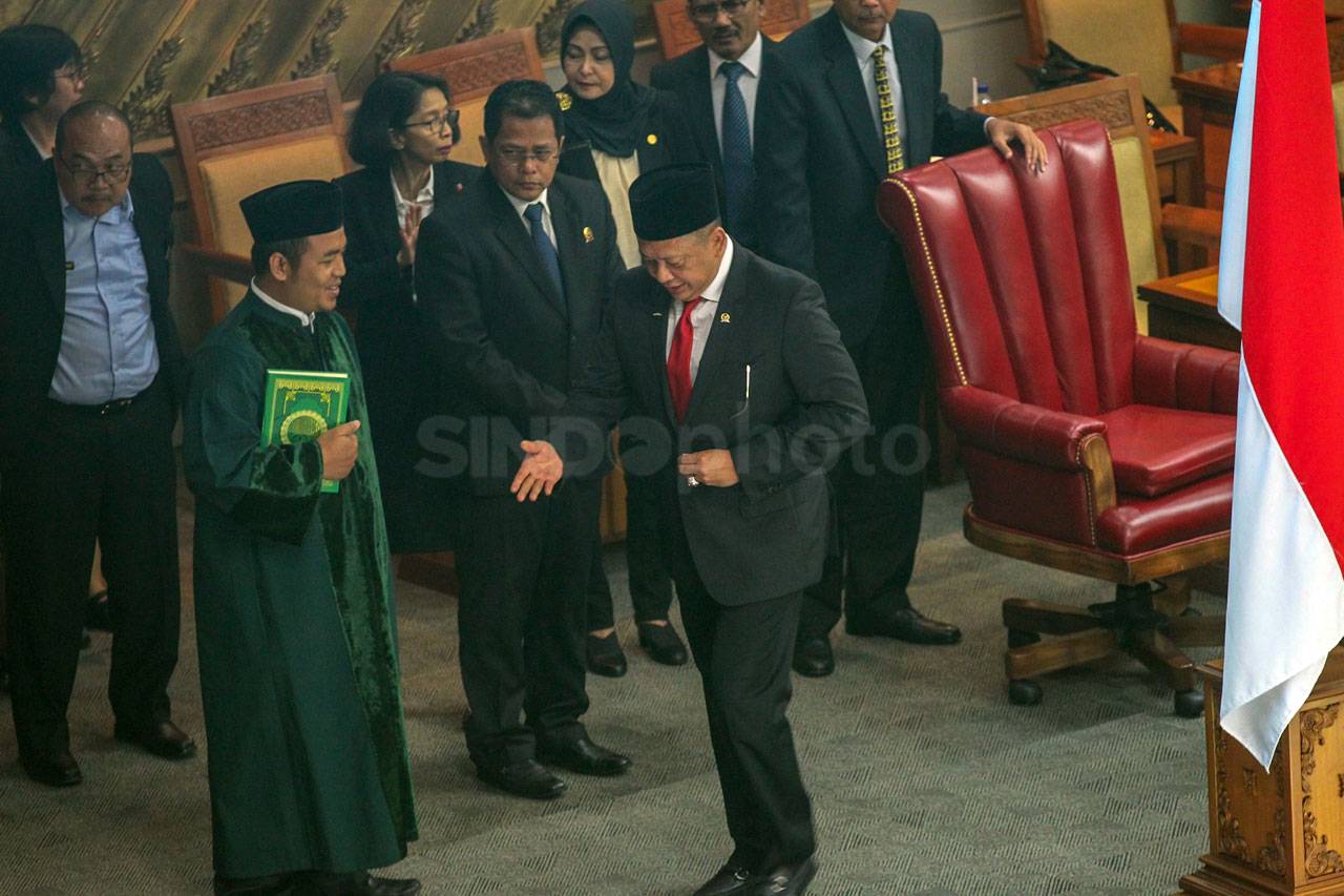 DPR Buka Masa Persidangan...