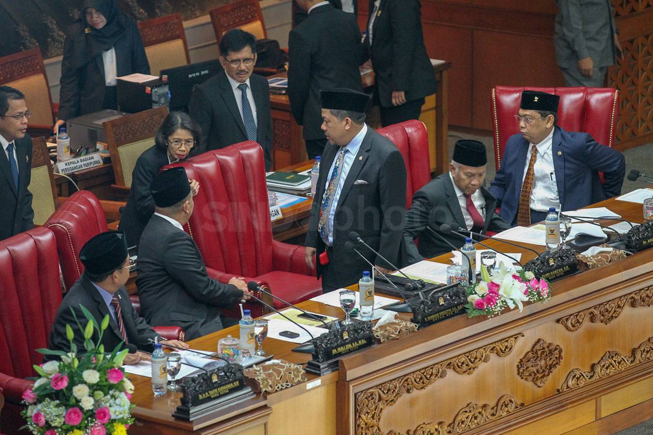 DPR Buka Masa Persidangan...