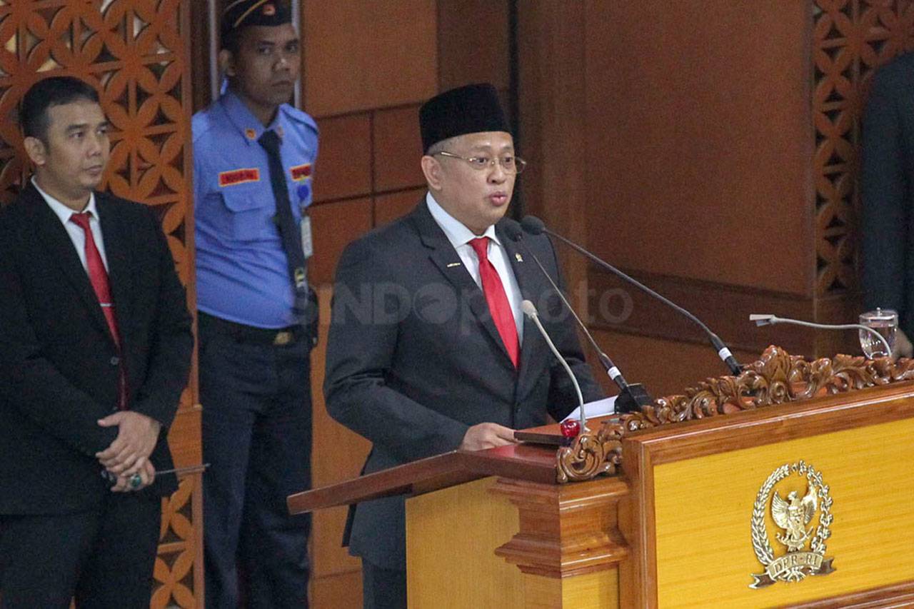 DPR Buka Masa Persidangan...