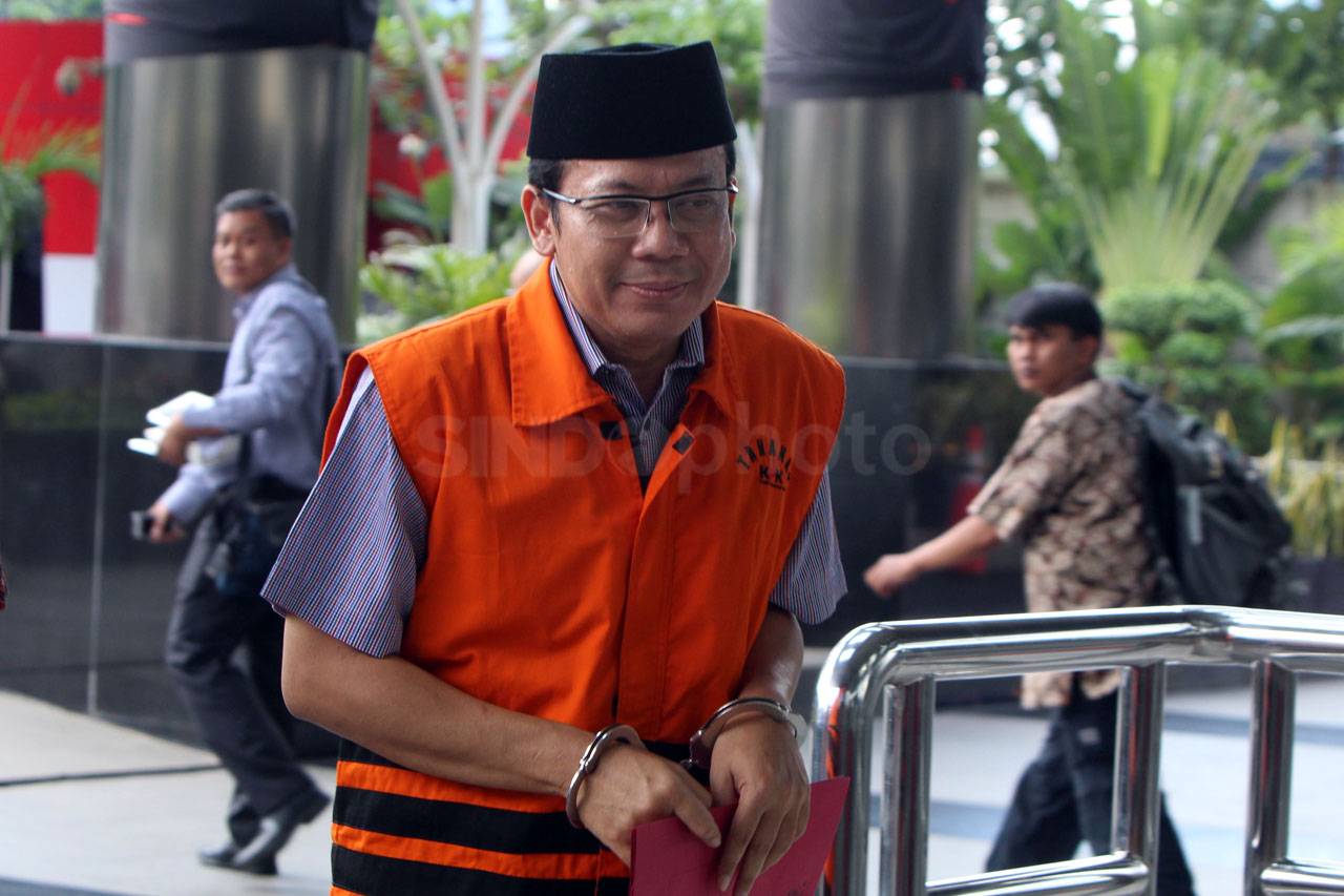 Periksa Taufik Kurniawan,...