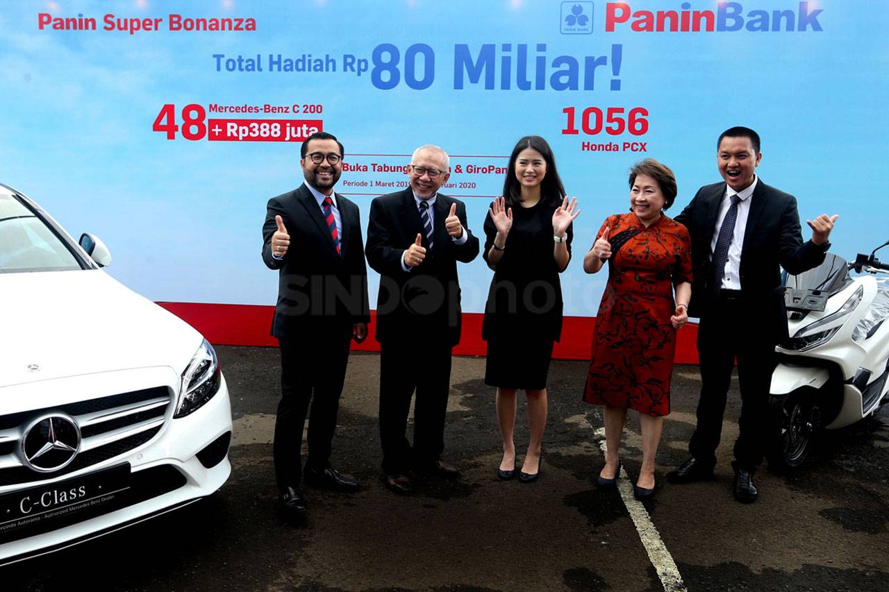 Panin Bank Fokus Investasi...