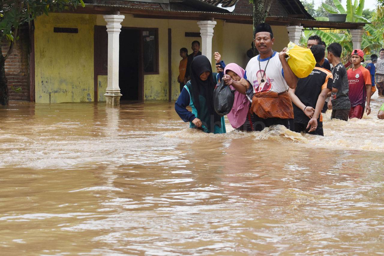 Banjir Rendam Beberapa...