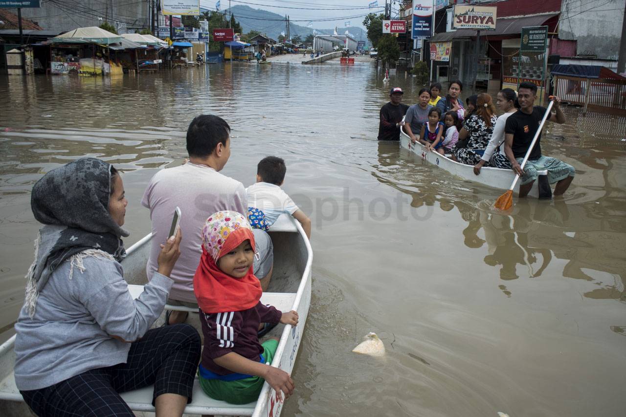 Banjir Landa Kawasan...