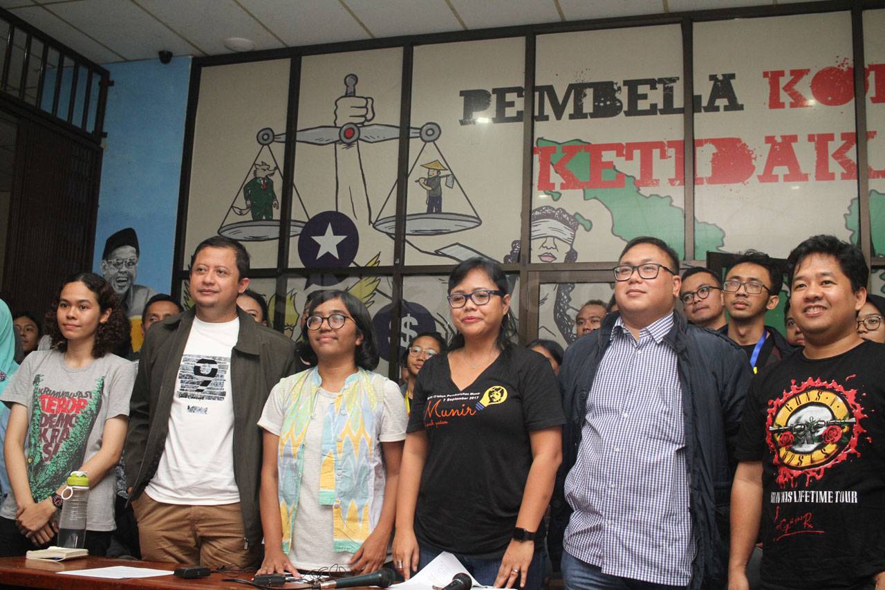 Aktivis Desak Polisi...