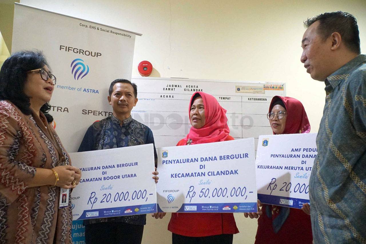 FIF Berikan Bantuan...